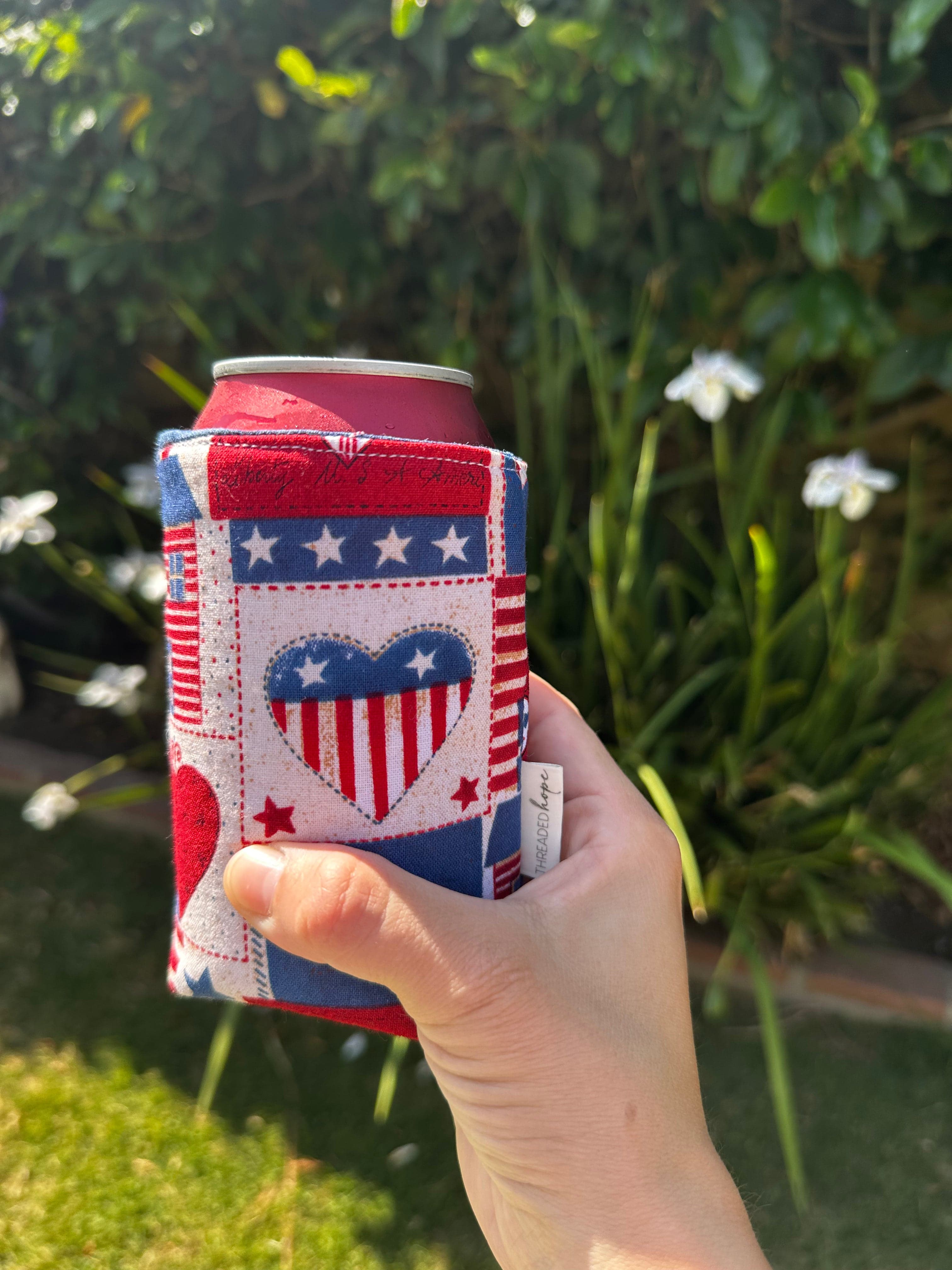 Cotton American Heart Insulated Can Coozie